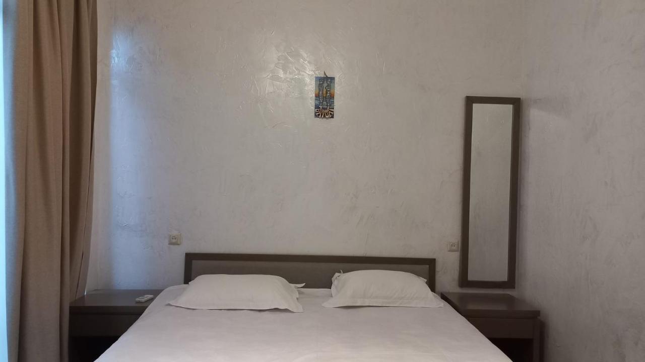Iveri Beach 科布列季 外观 照片